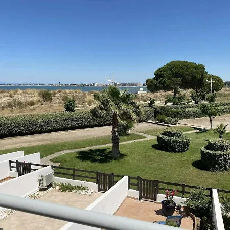 Apartment 2 Pieces Avec Parking A Port Camargue - Fr-1-250-170