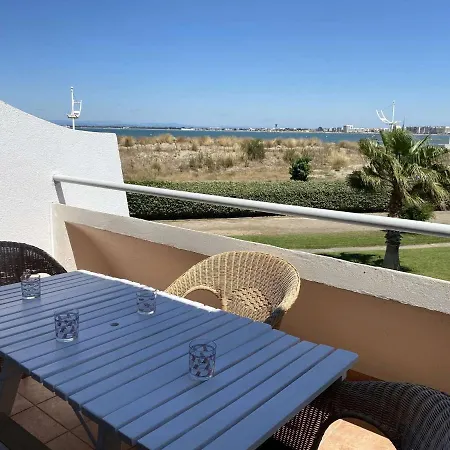 Apartment 2 Pieces Avec Parking A Port Camargue - Fr-1-250-170 Le Grau-du-Roi